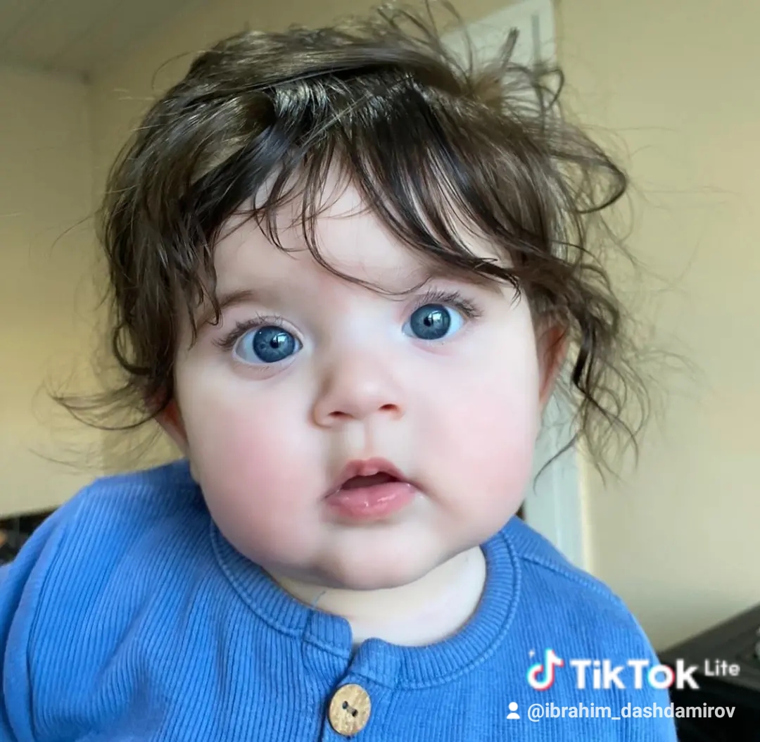 Borc içində batıram Allah xatir köməklik edin